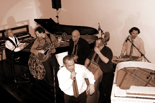 min 2006 12 16 beaune boogie 359 sepia